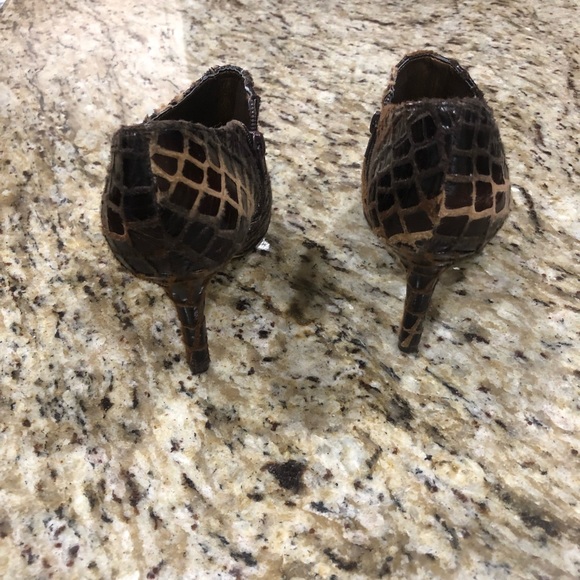 Gorgeous Carole Little Brown Leather Booties - Picture 2 of 3